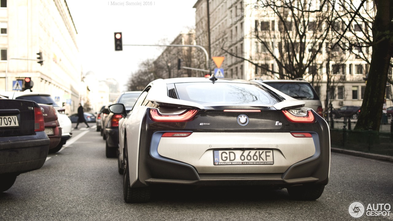 BMW i8