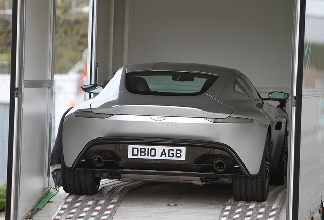 Aston Martin DB10