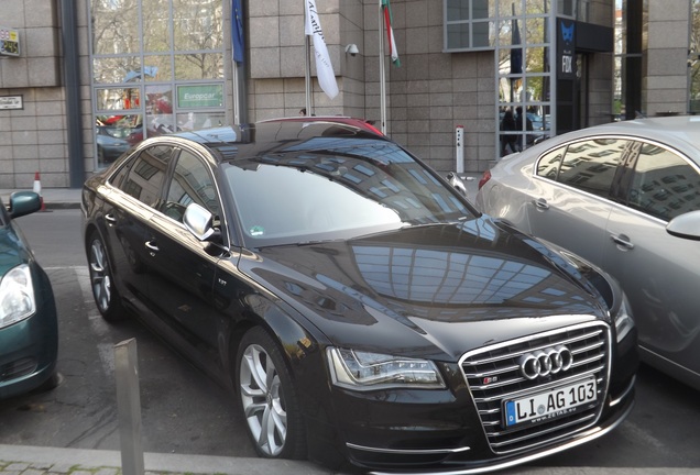 Audi S8 D4