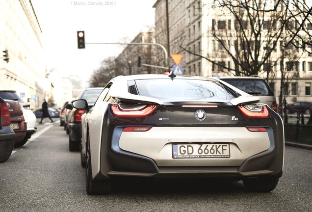 BMW i8