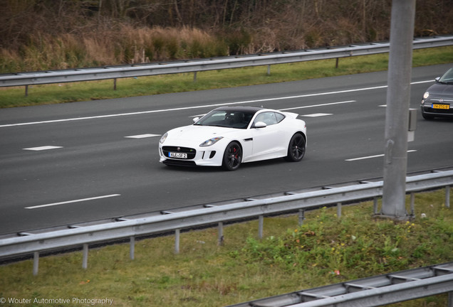 Jaguar F-TYPE R AWD Coupé