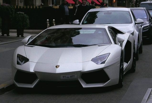 Lamborghini Aventador LP700-4