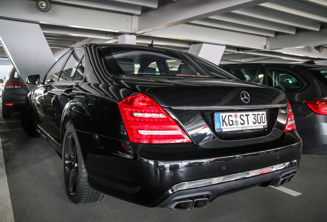 Mercedes-Benz S 63 AMG W221 2011