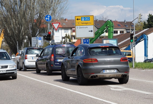 Porsche 95B Macan Turbo