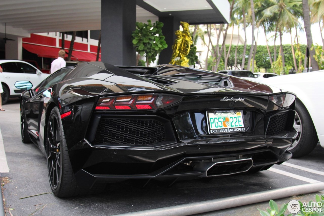 Lamborghini Aventador LP700-4 Roadster