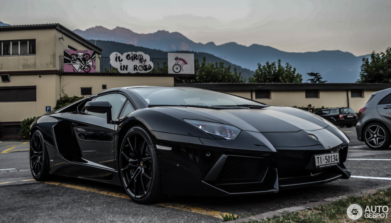 Lamborghini Aventador LP700-4 Roadster