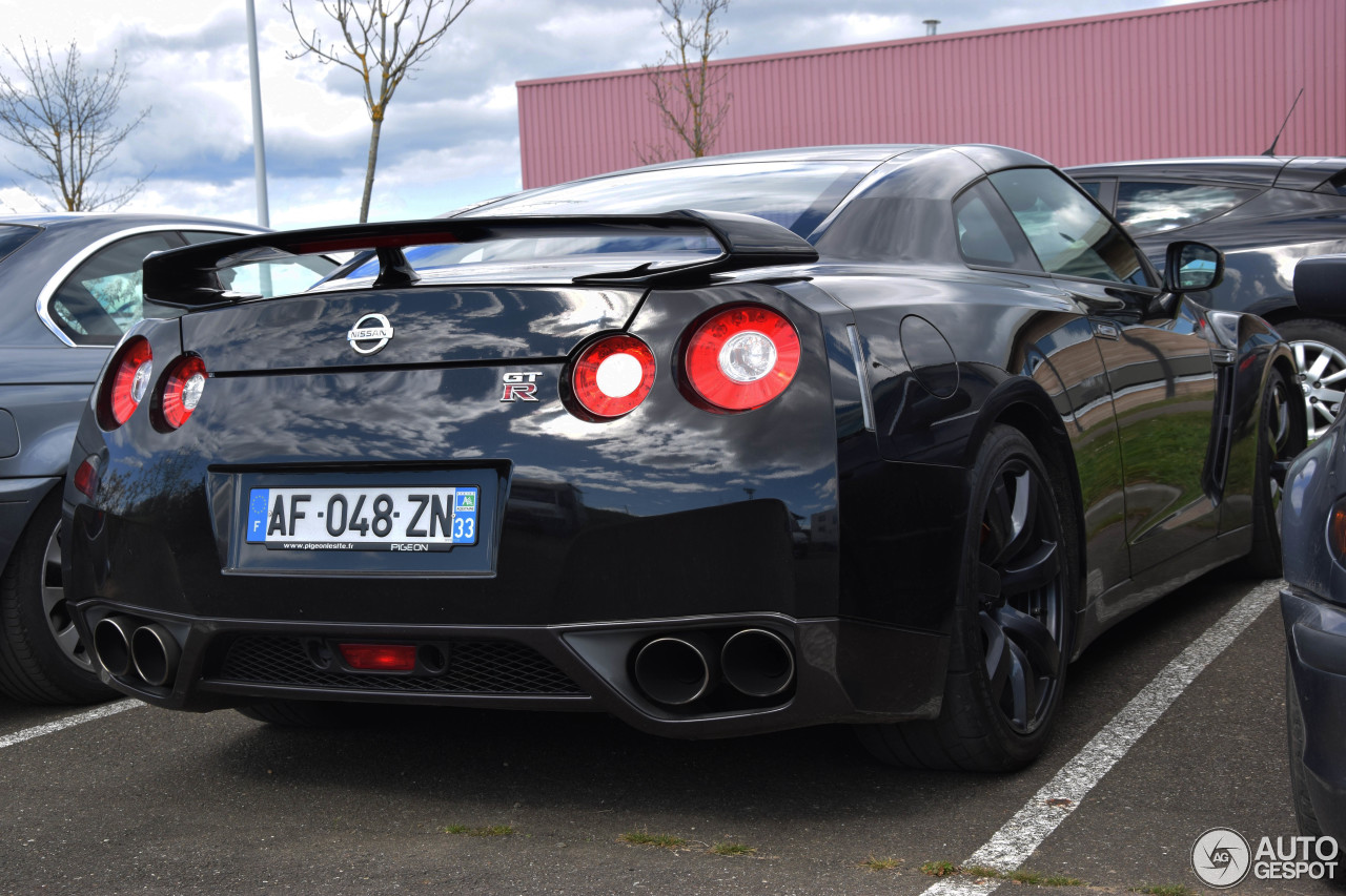 Nissan GT-R