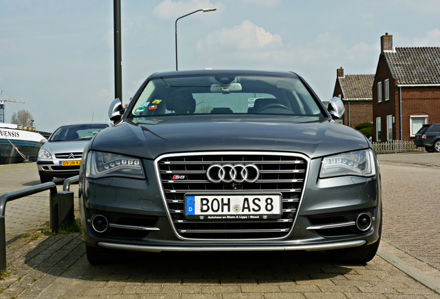 Audi S8 D4