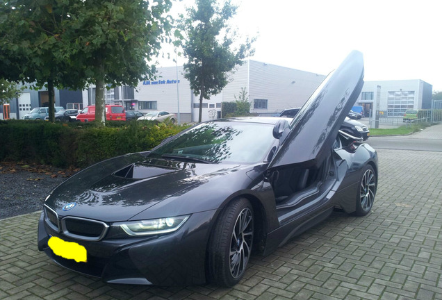 BMW i8