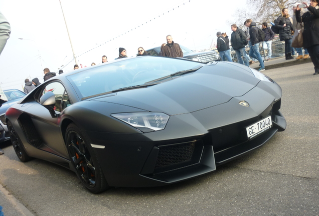 Lamborghini Aventador LP700-4