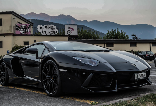 Lamborghini Aventador LP700-4 Roadster