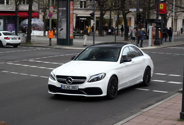 Mercedes-AMG C 63 S W205