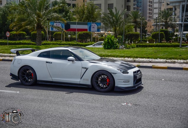 Nissan GT-R 2012