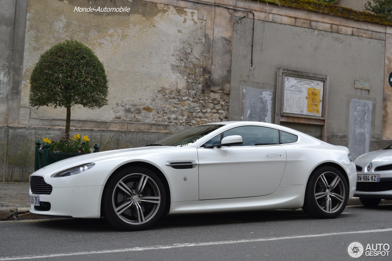 Aston Martin V8 Vantage