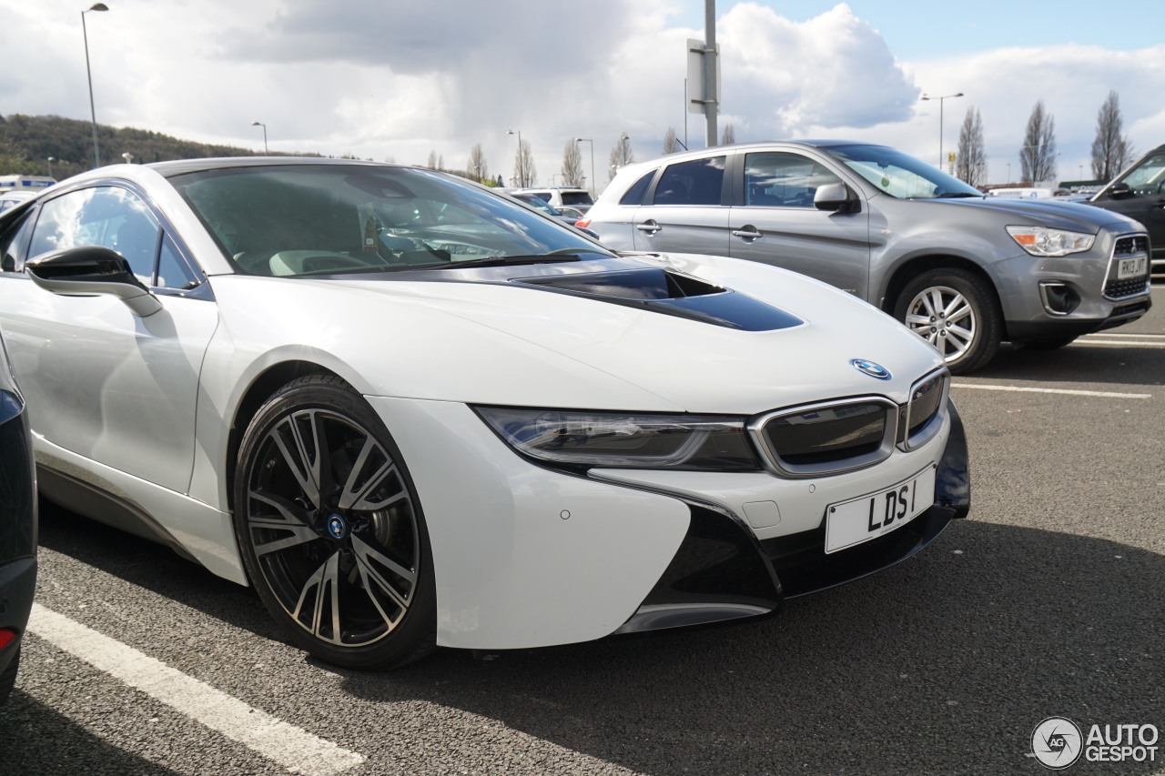 BMW i8