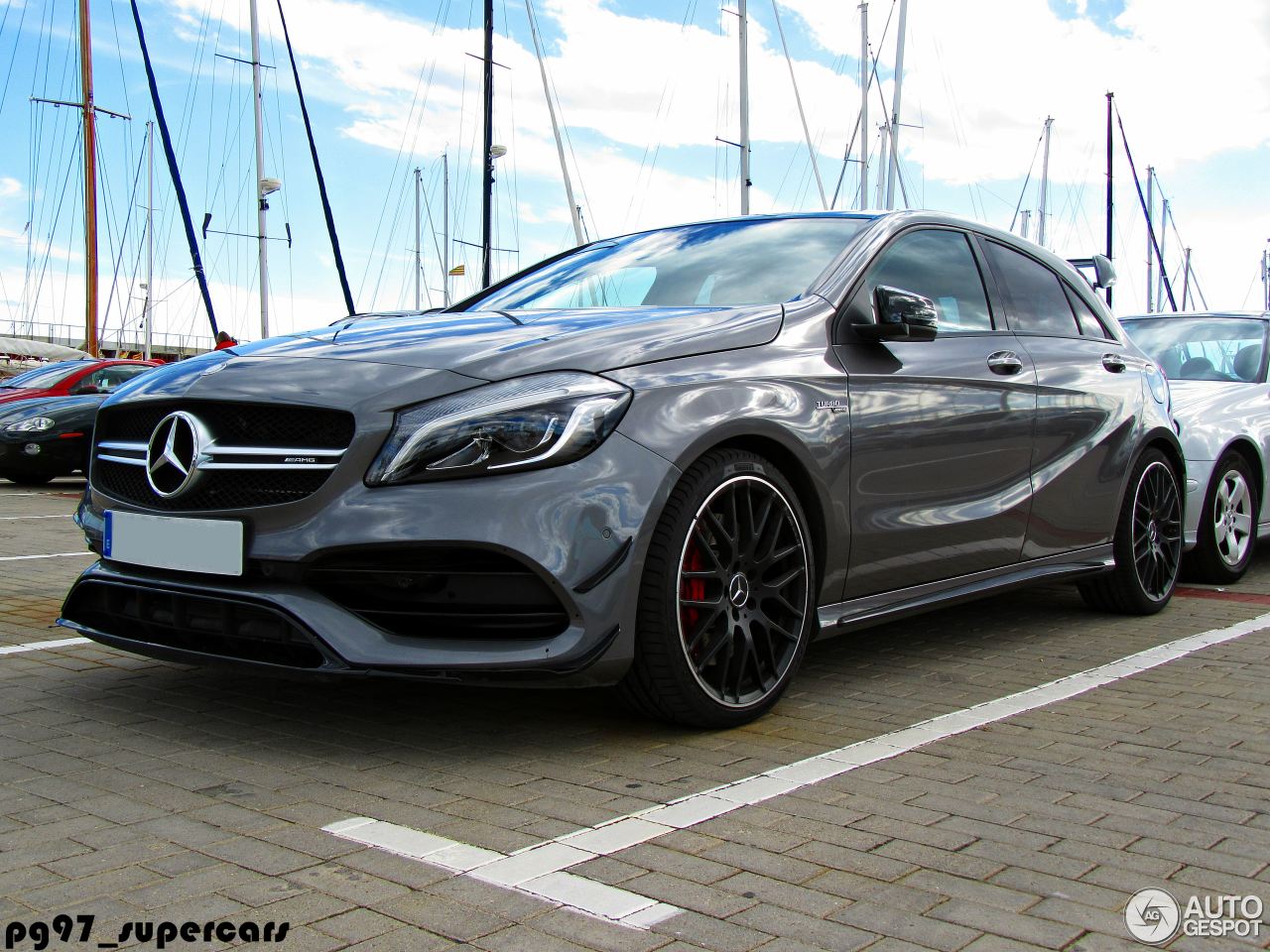 Mercedes-AMG A 45 W176 2015