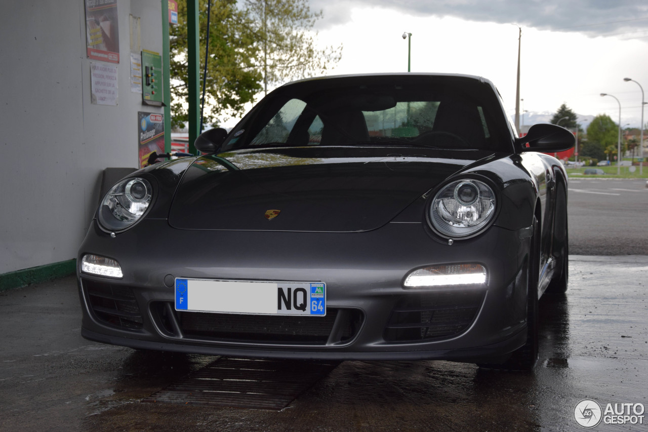 Porsche 997 Carrera 4 GTS