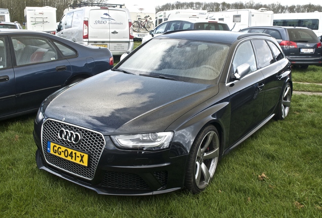 Audi RS4 Avant B8