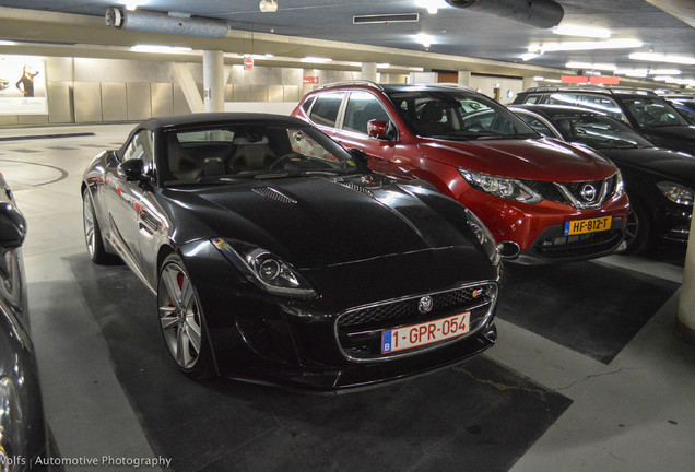 Jaguar F-TYPE S Convertible