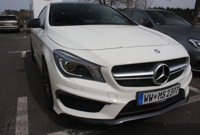 Mercedes-Benz CLA 45 AMG C117