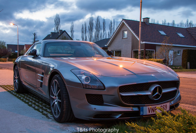 Mercedes-Benz SLS AMG