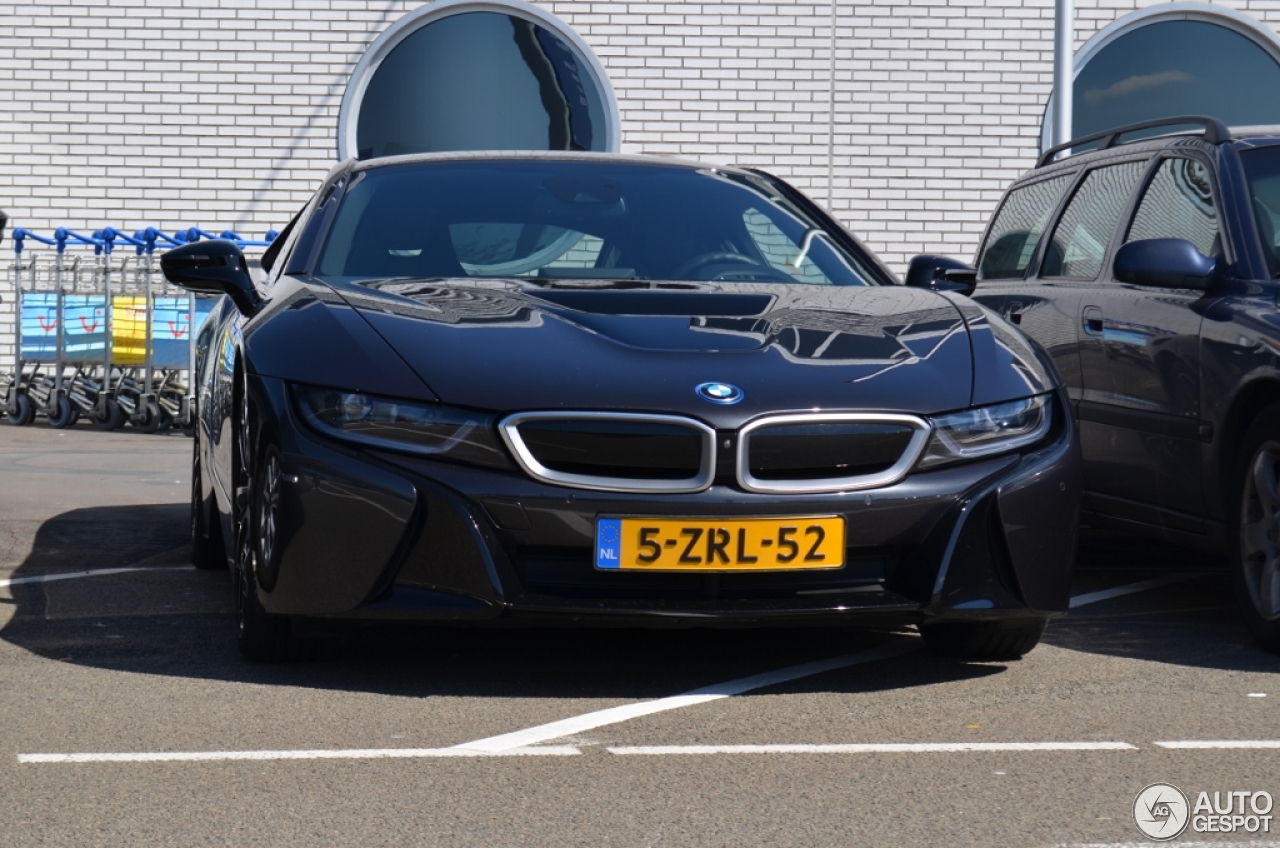 BMW i8