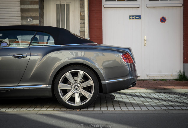 Bentley Continental GTC V8