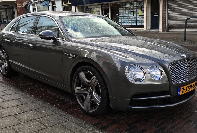 Bentley Flying Spur V8