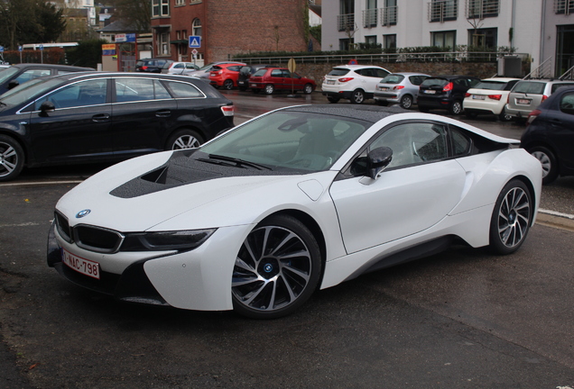 BMW i8