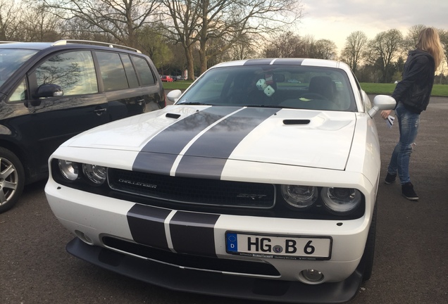 Dodge Challenger SRT-8 392