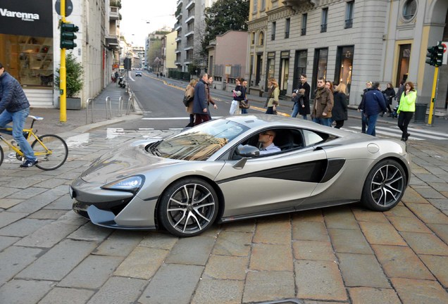 McLaren 570S