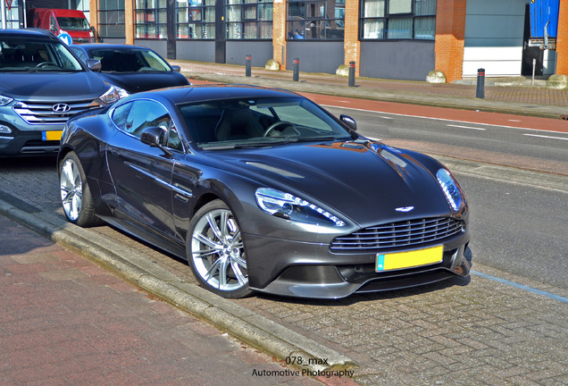 Aston Martin Vanquish 2013