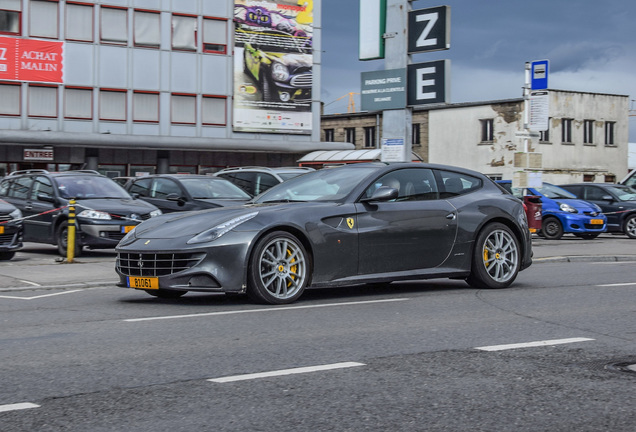 Ferrari FF