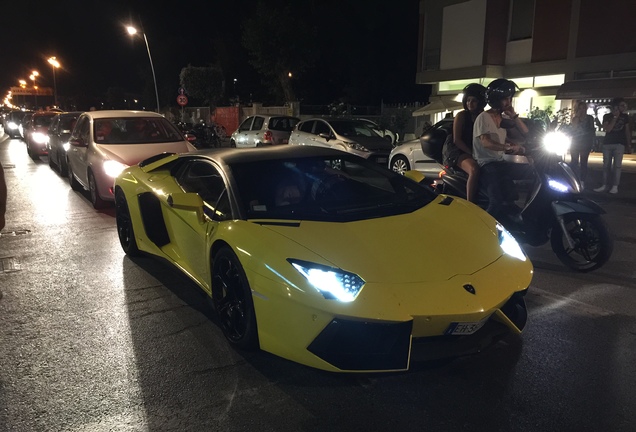 Lamborghini Aventador LP700-4