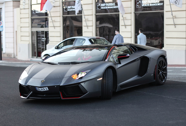 Lamborghini Aventador LP700-4 Roadster Pirelli Edition