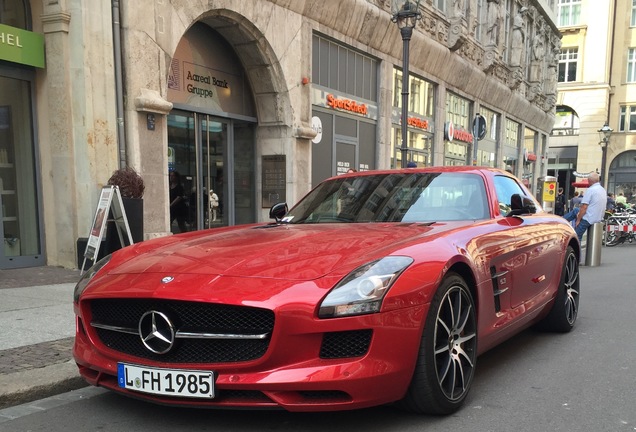 Mercedes-Benz SLS AMG