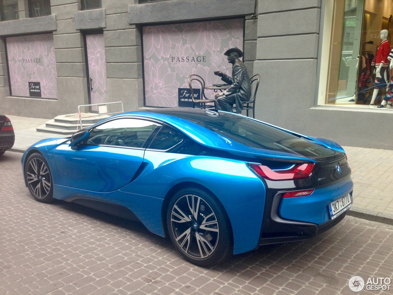 BMW i8