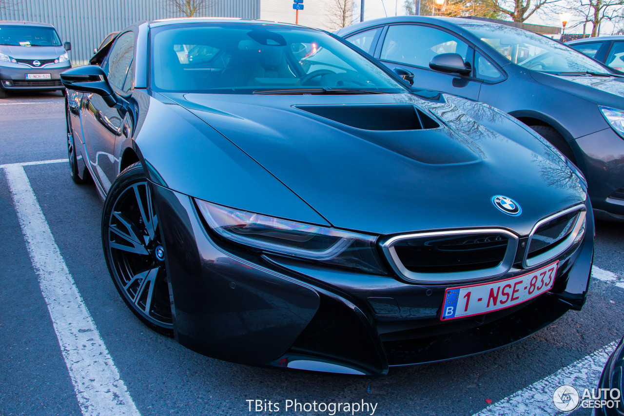 BMW i8