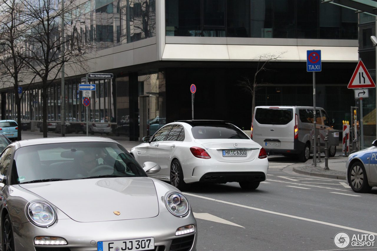 Porsche 997 Carrera 4 GTS