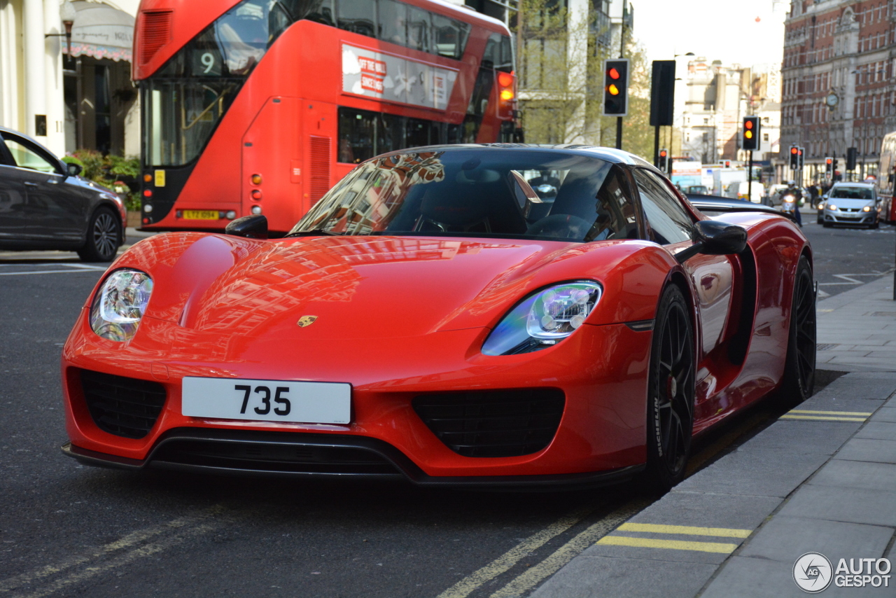 Porsche 918 Spyder Weissach Package