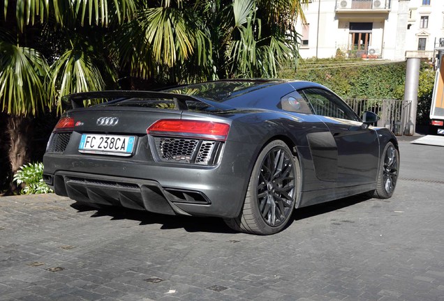 Audi R8 V10 Plus 2015