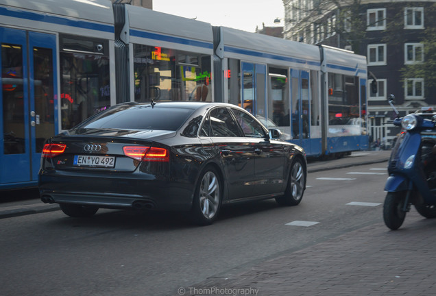 Audi S8 D4