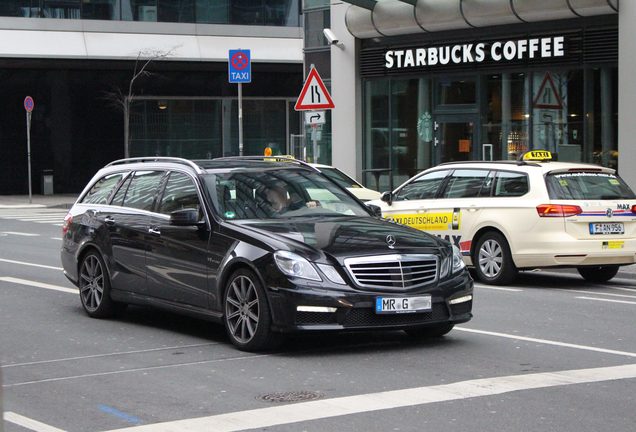 Mercedes-Benz E 63 AMG S212 V8 Biturbo