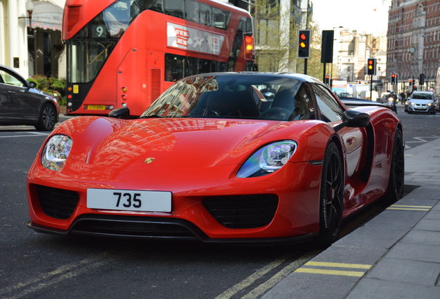 Porsche 918 Spyder Weissach Package