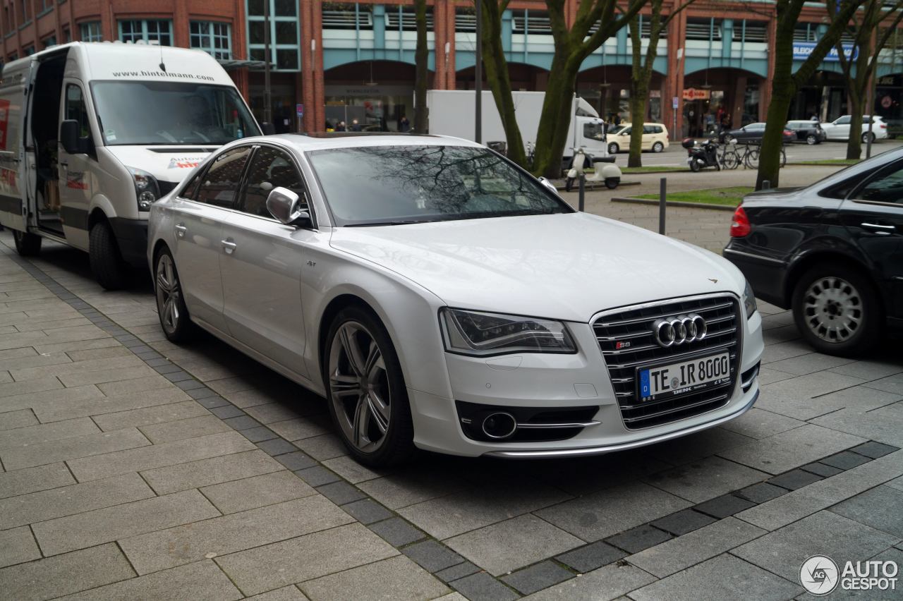 Audi S8 D4