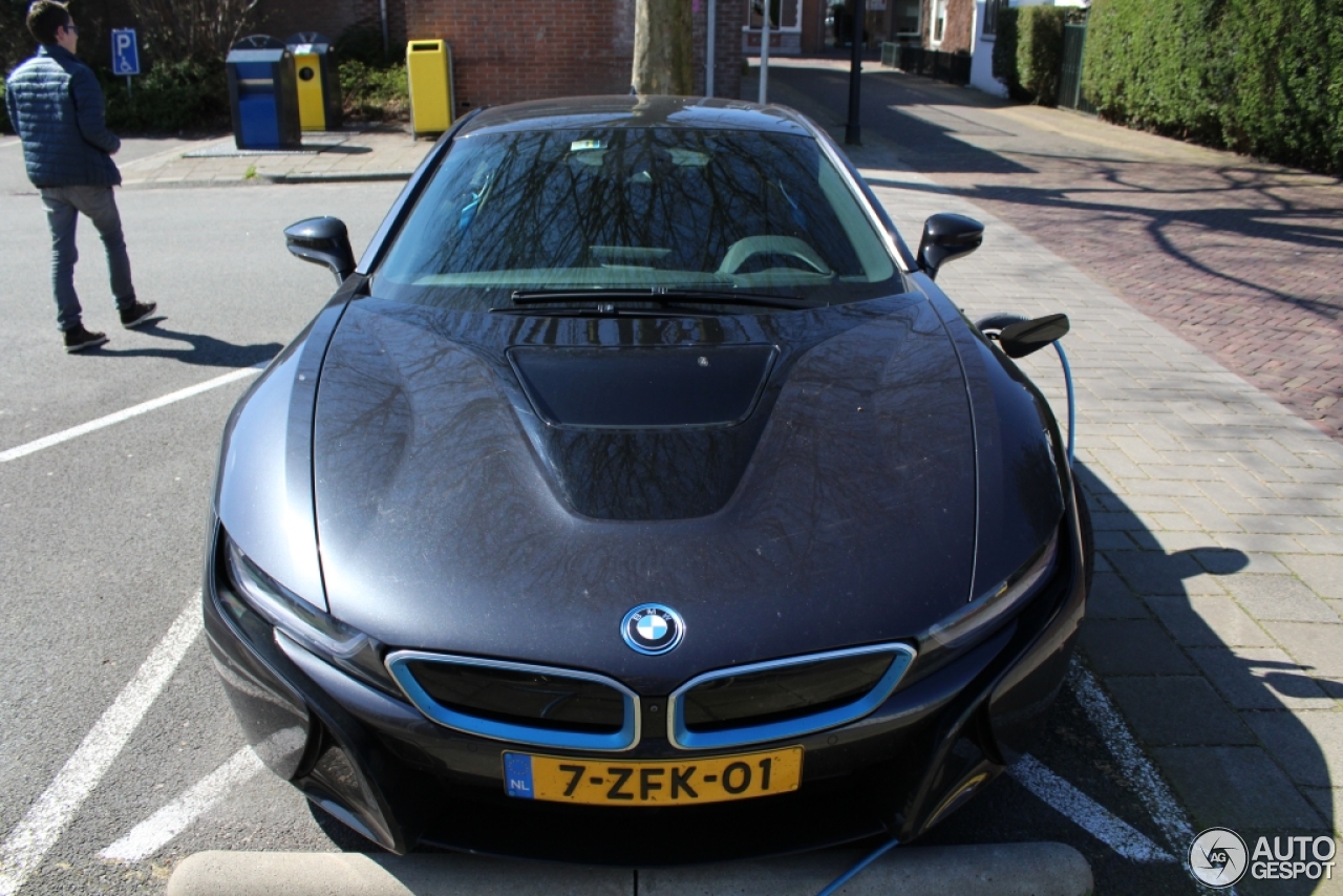 BMW i8