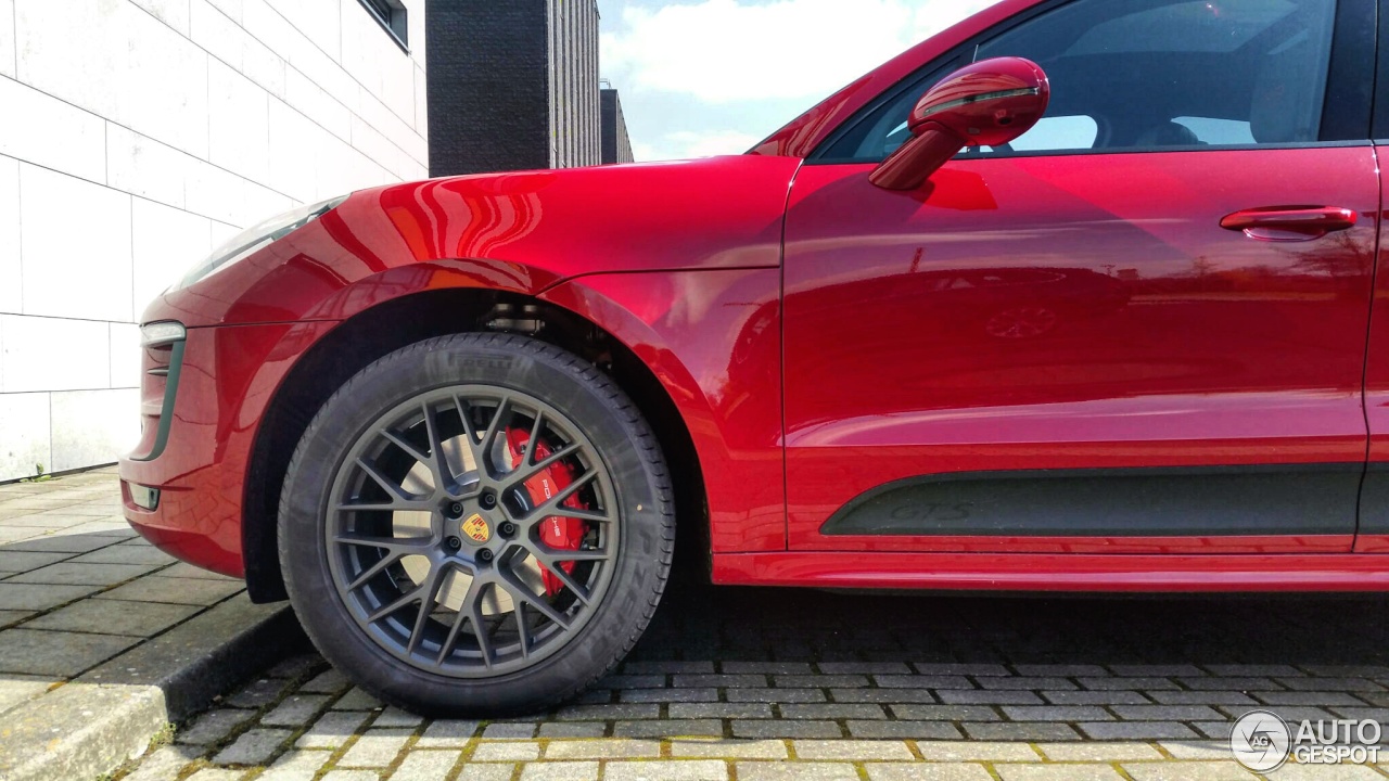 Porsche 95B Macan GTS