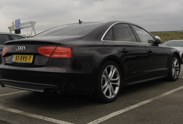 Audi S8 D4