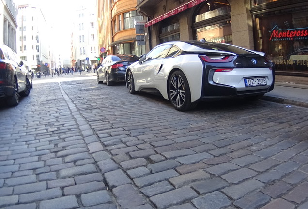 BMW i8