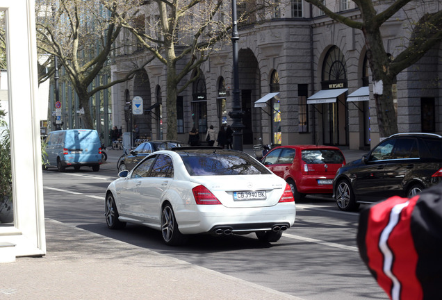 Mercedes-Benz S 63 AMG W221